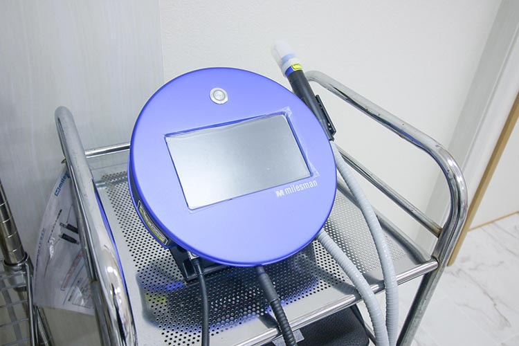 ブルーレーザー(レーザー治療機器)